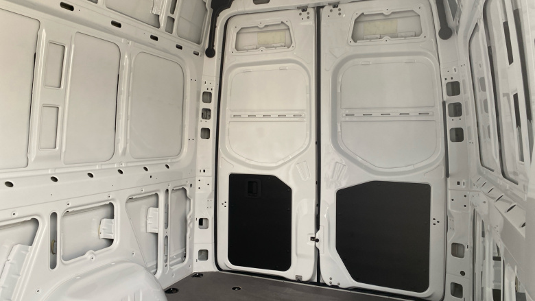 Mercedes-Benz Sprinter E314 L2 Electric Rwd 100kW 81kWh Pro Van Auto